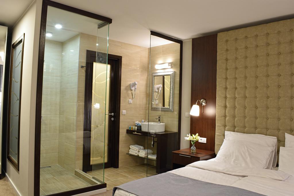 Luxury Rooms Luca And Deluca Белград Экстерьер фото