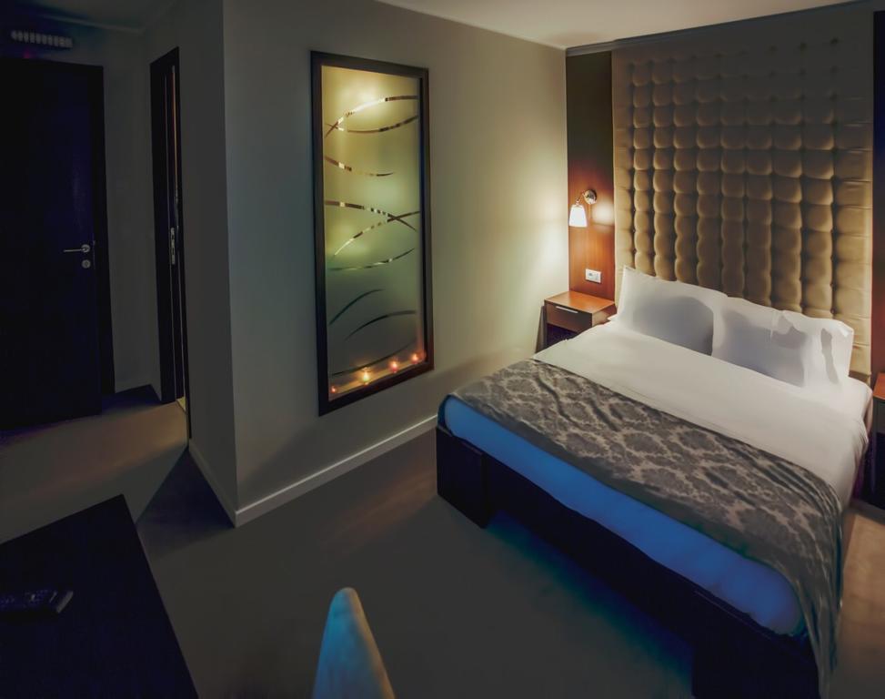 Luxury Rooms Luca And Deluca Белград Экстерьер фото